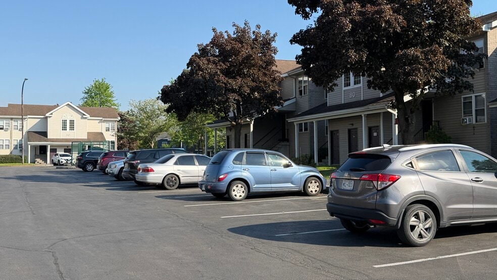 More Photos Of Capital Woods, Albany Apartments For Sale