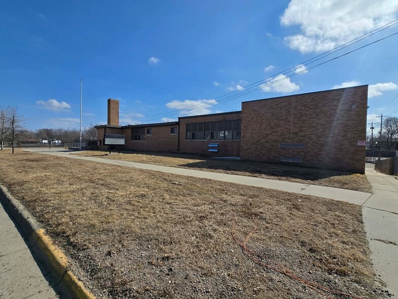 More Photos Of 613 Mulberry st, Yankton Specialty For Sale