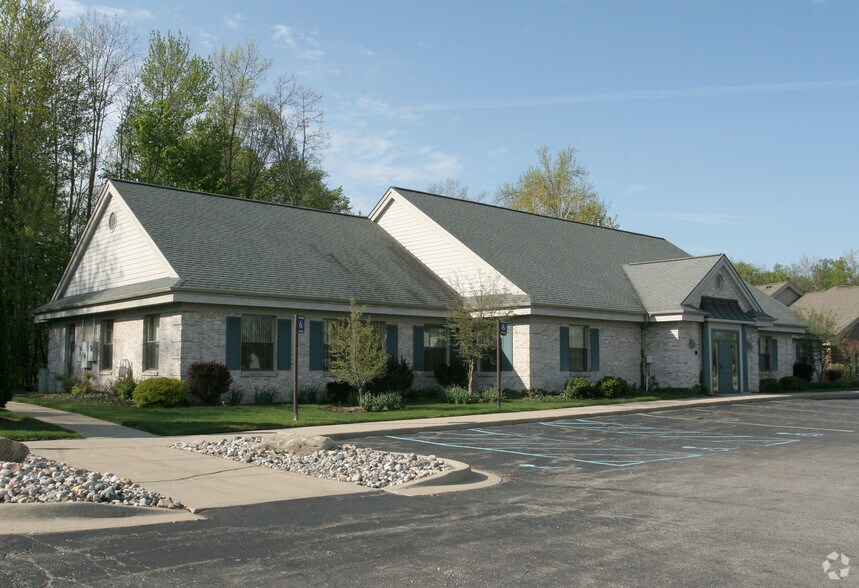 More Photos Of 2455 Woodlake Cir, Okemos Office For Lease