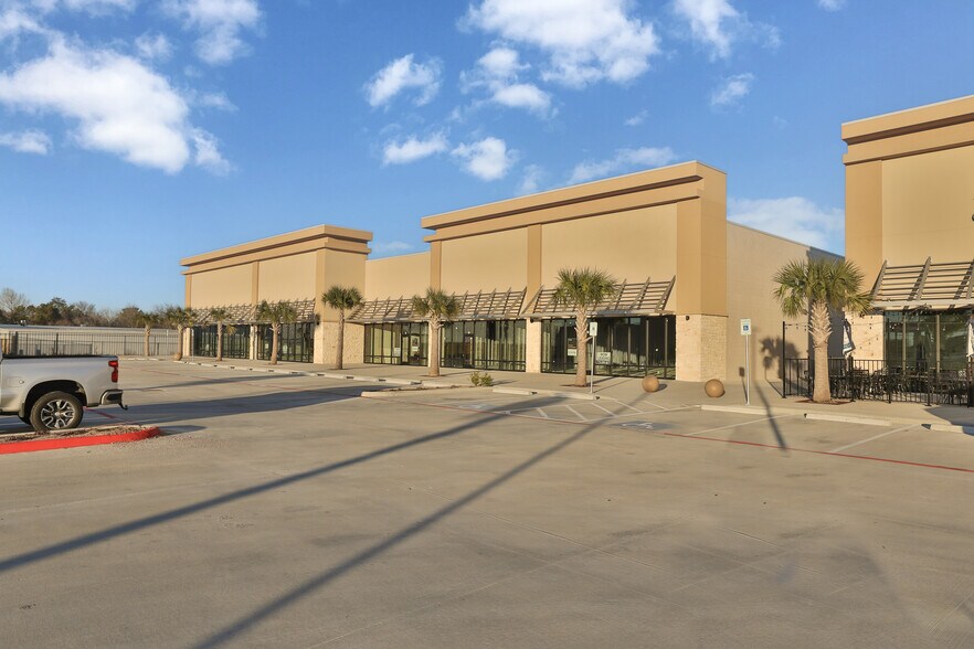 More Photos Of 3300 Bayport Blvd, Seabrook Storefront For Lease