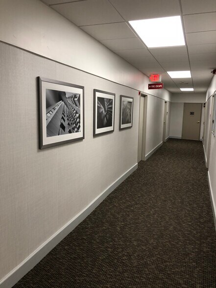 More Photos Of 36-40 N Van Brunt St, Englewood Office For Lease