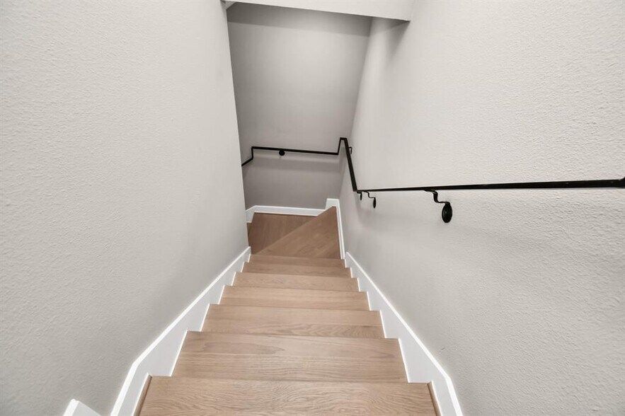 More Photos Of 316 Thornton Rd, Houston Apartments For Sale