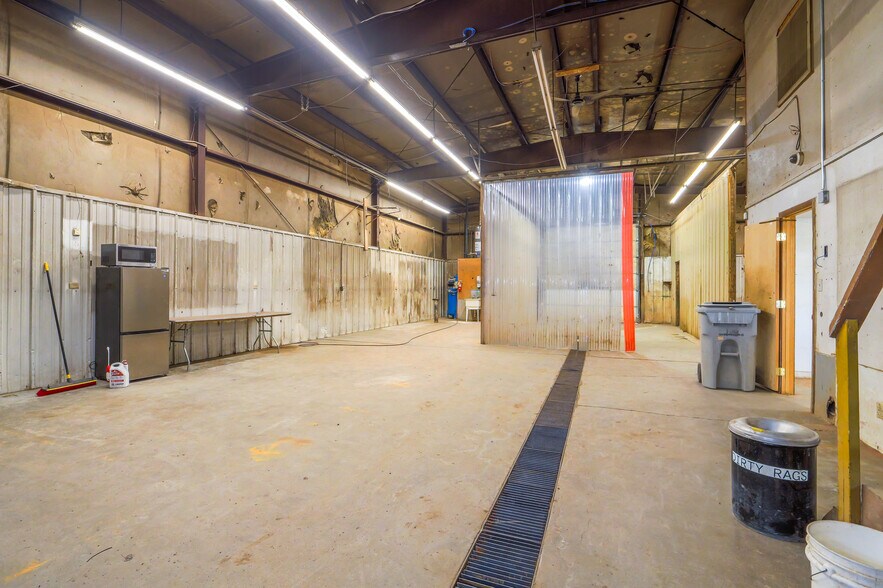 More Photos Of 1257 N 4th St, Laramie Industrial For Sale