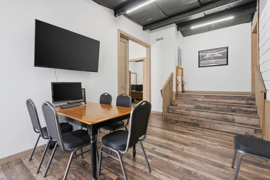More Photos Of 5601 S Campbell Ave, Springfield General Retail For Sale