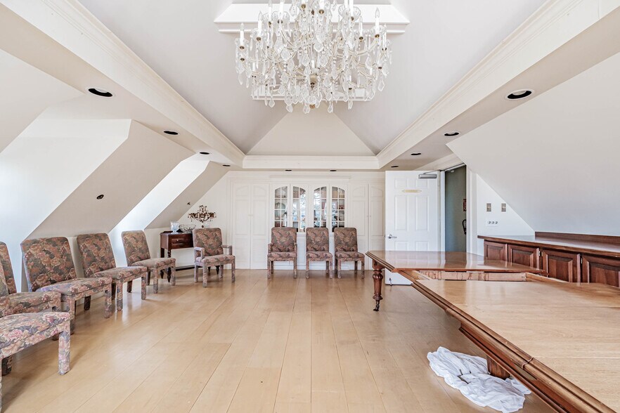 More Photos Of 309 Shore Rd, Ogunquit General Retail For Sale