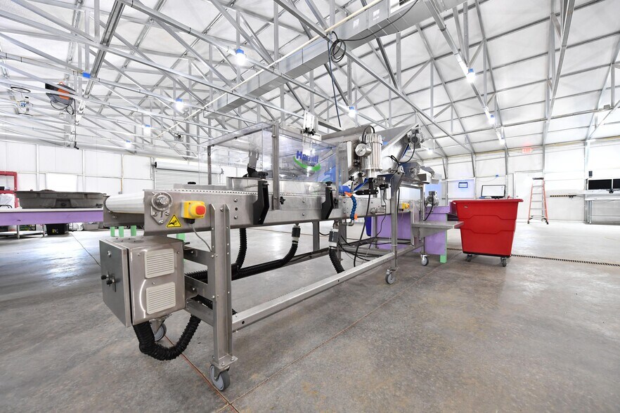 More Photos Of 1070 Wadesville Rd, Berryville Light Manufacturing For Sale