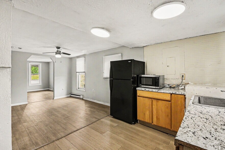 More Photos Of 7707 Baltimore Annapolis Blvd, Glen Burnie Office Residential For Sale