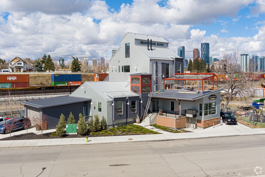 More Photos Of 1015 11 St SE, Calgary Storefront Retail Office For Sale