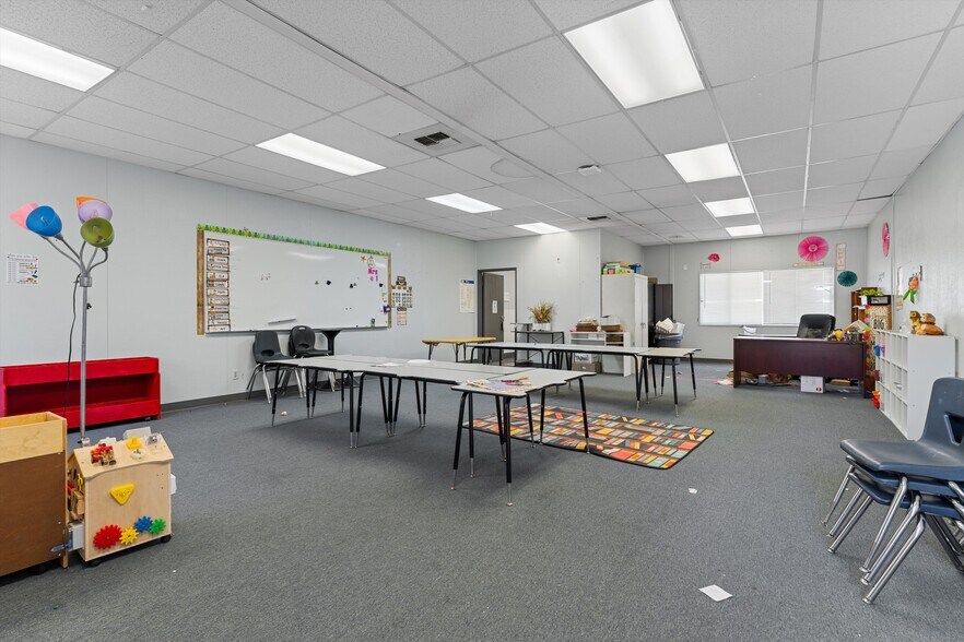 More Photos Of 3700 W Avenue L, Lancaster Schools For Lease