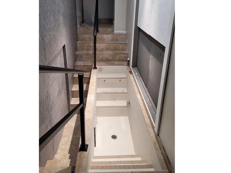 More Photos Of 618 Baca St, Houston Religious Facility For Sale