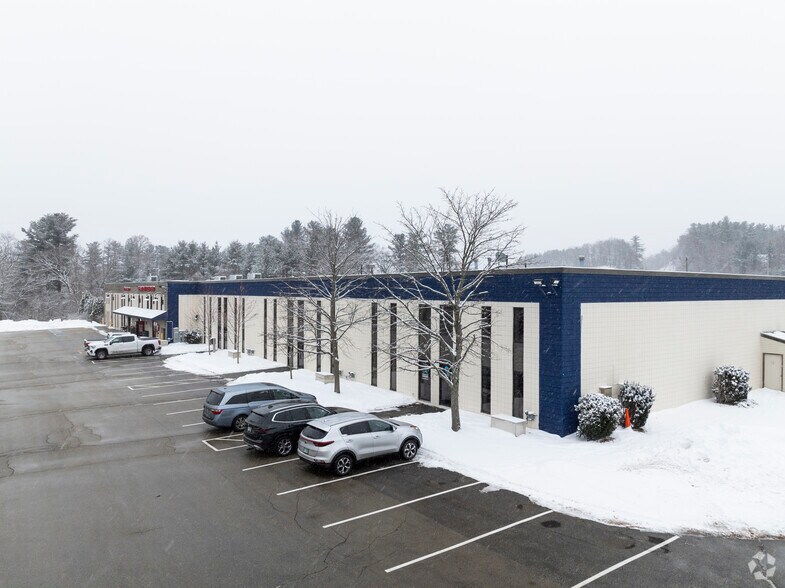 More Photos Of 15 Londonderry Rd, Londonderry Flex For Lease