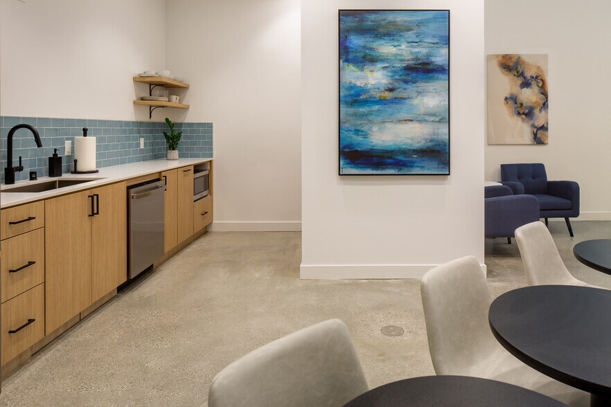 More Photos Of 185 S State College Blvd, Brea Apartments For Lease