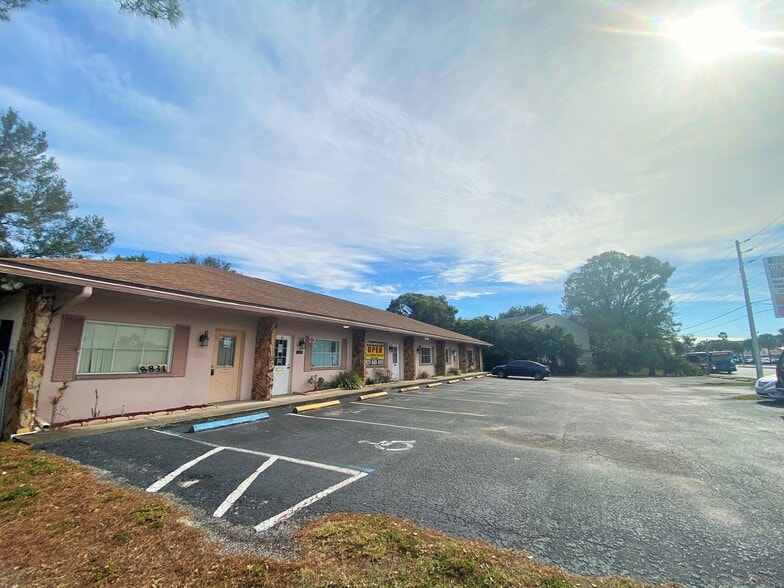 More Photos Of 8831 49th St, Pinellas Park Medical For Lease