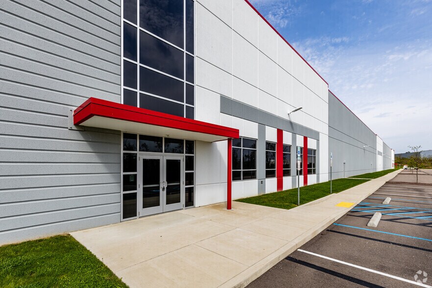 More Photos Of 1211 Clifford Ball Dr, Clinton Manufacturing For Lease