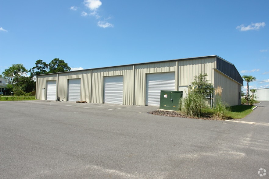 More Photos Of 304 Richey Rd, Leesburg Warehouse For Lease