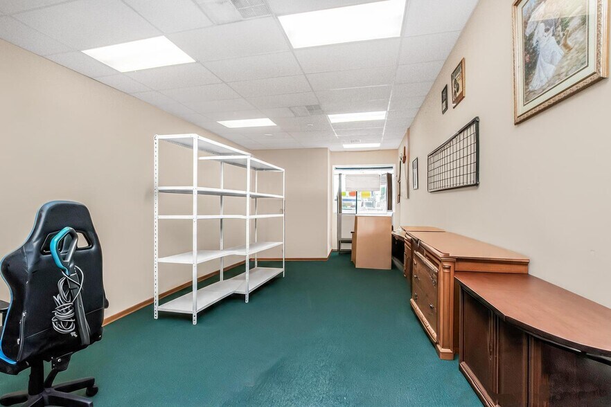More Photos Of 2110 Clove Rd, Staten Island Storefront Retail Office For Sale