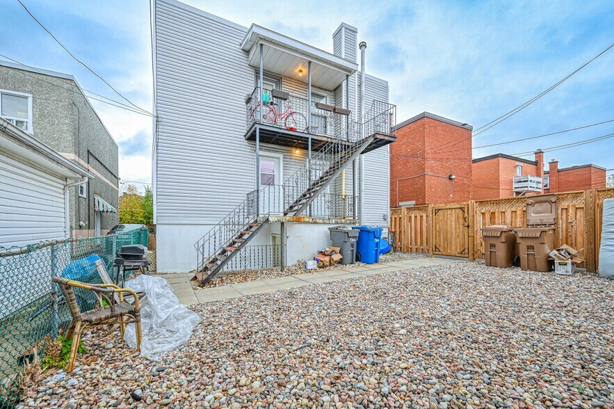 More Photos Of 156 Dagmar Av, Vanier Apartments For Sale