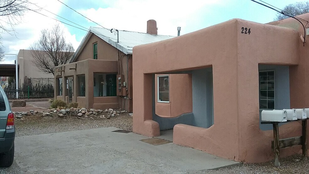 Primary Photo Of 224-226 N GUADALUPE St, Santa Fe Flex For Sale