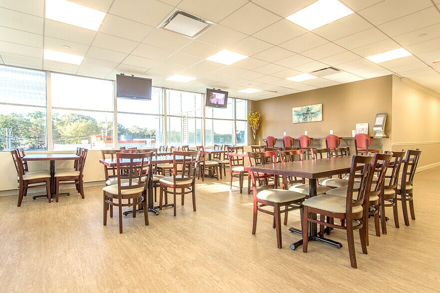 More Photos Of 535 Connecticut Ave, Norwalk Office For Lease