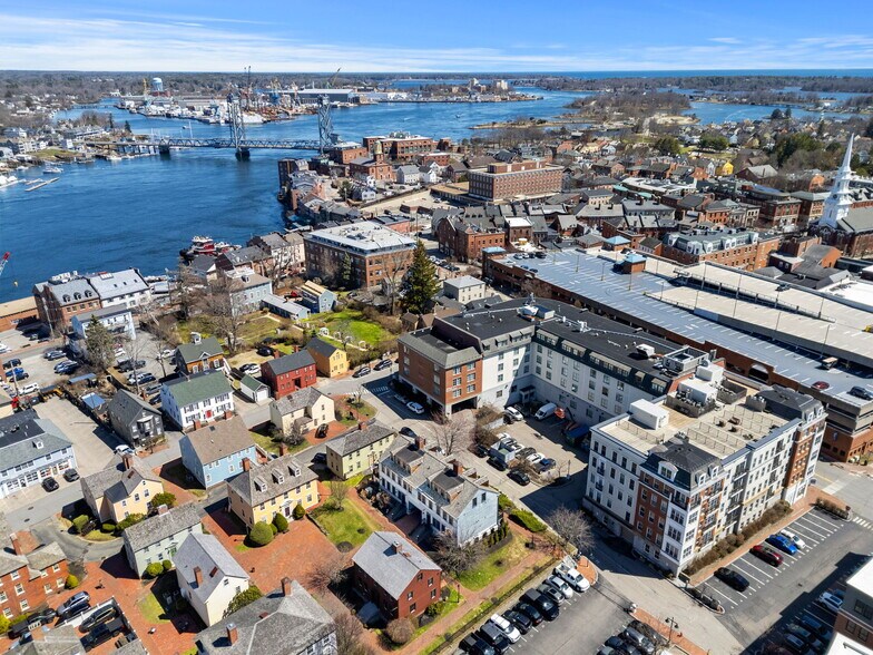 More Photos Of 409 The Hill, Portsmouth Hotel For Sale