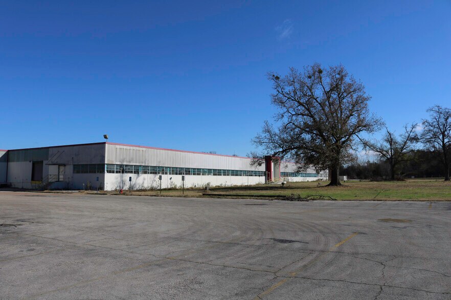More Photos Of 13343 Interstate 20 E, Tyler Warehouse For Lease