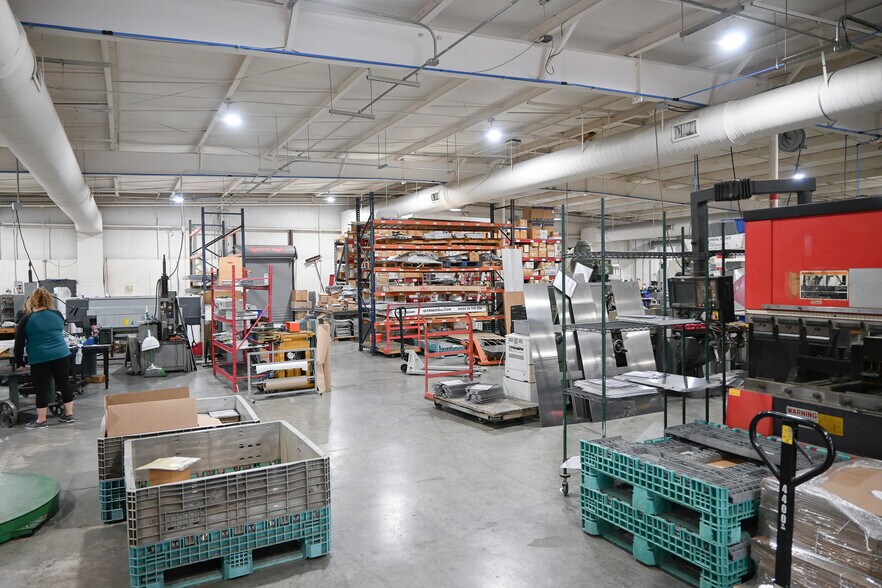 More Photos Of 144 Jetplex Ln, Madison Warehouse For Sale