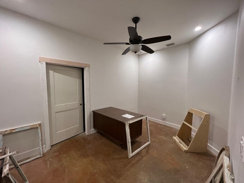 More Photos Of 800 James St, Jacksonville Warehouse For Lease