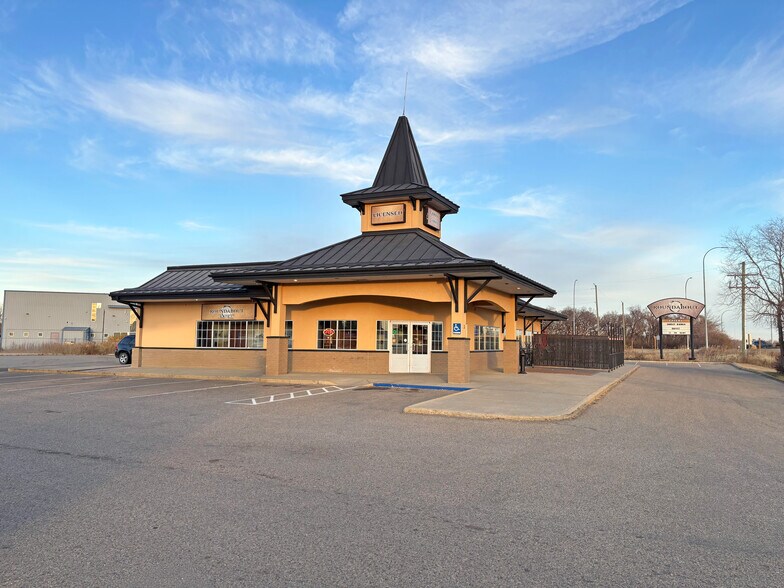 Primary Photo Of 3 AB-11A, Sylvan Lake Restaurant For Sale
