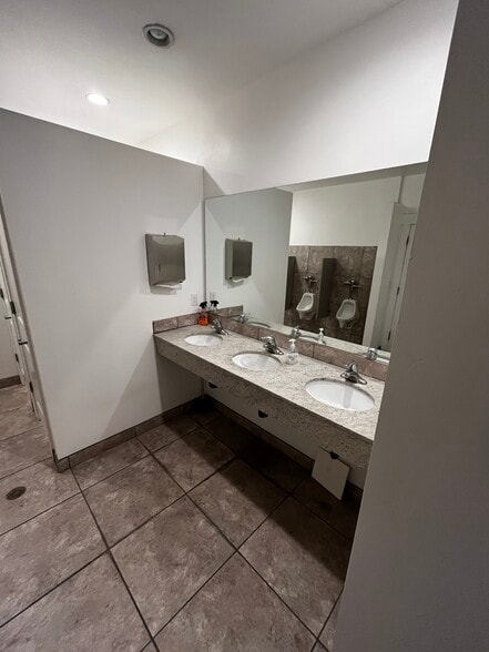 More Photos Of 1491 W 500 N, Lindon Warehouse For Sale