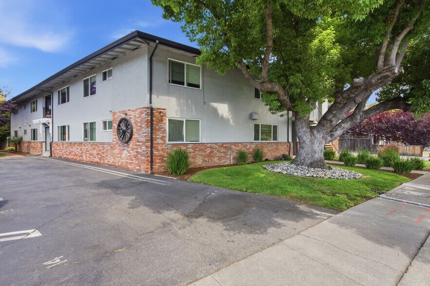 More Photos Of 1255 Woodside Rd, Redwood City Apartments For Sale