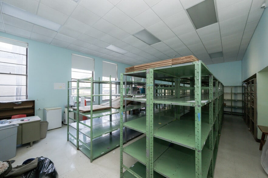 More Photos Of 200 S Oak Park Ave, Oak Park Schools For Sale