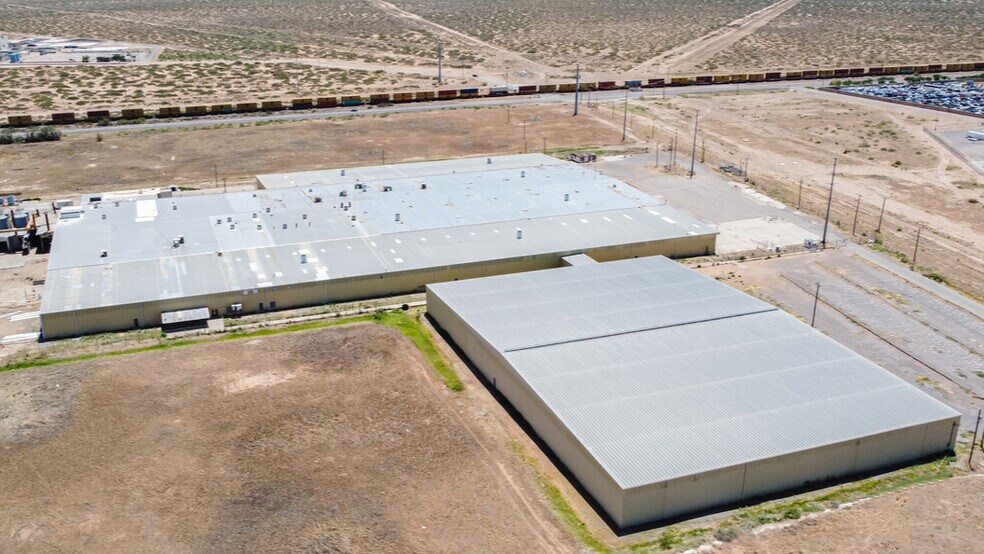 More Photos Of 8000 Ashley Rd, El Paso Distribution For Lease