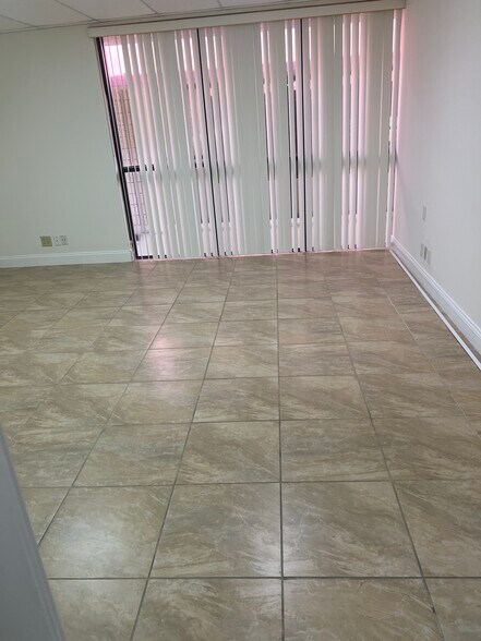 More Photos Of 4503 NW 103rd Ave, Sunrise Light Distribution For Lease