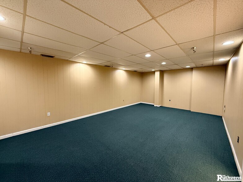 More Photos Of 3310 Reynolds Rd, Lakeland Warehouse For Lease