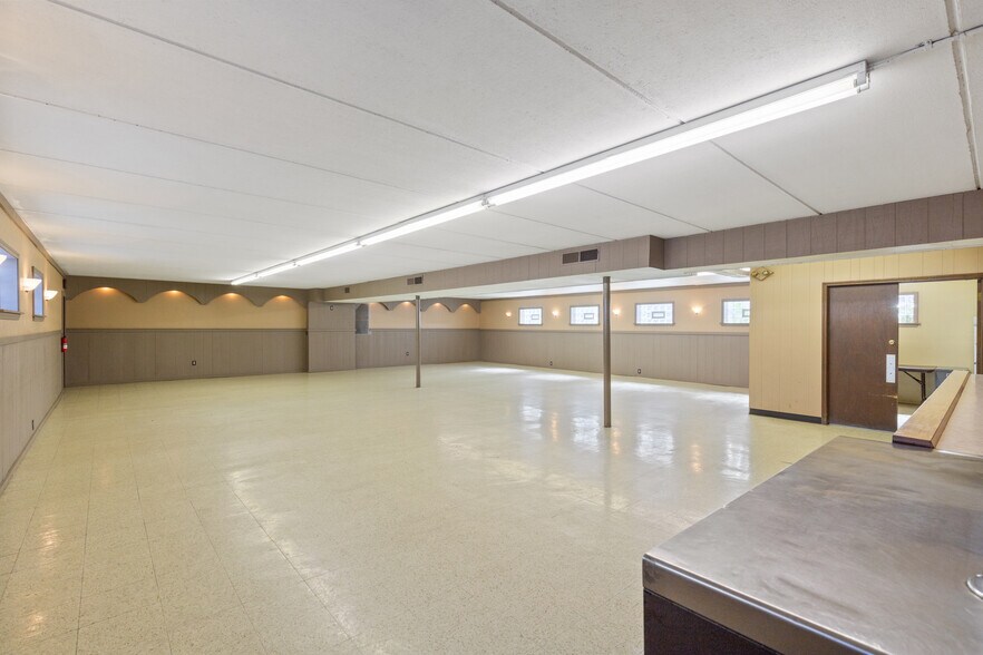 More Photos Of 2703 S Chicago Ave, South Milwaukee General Retail For Sale