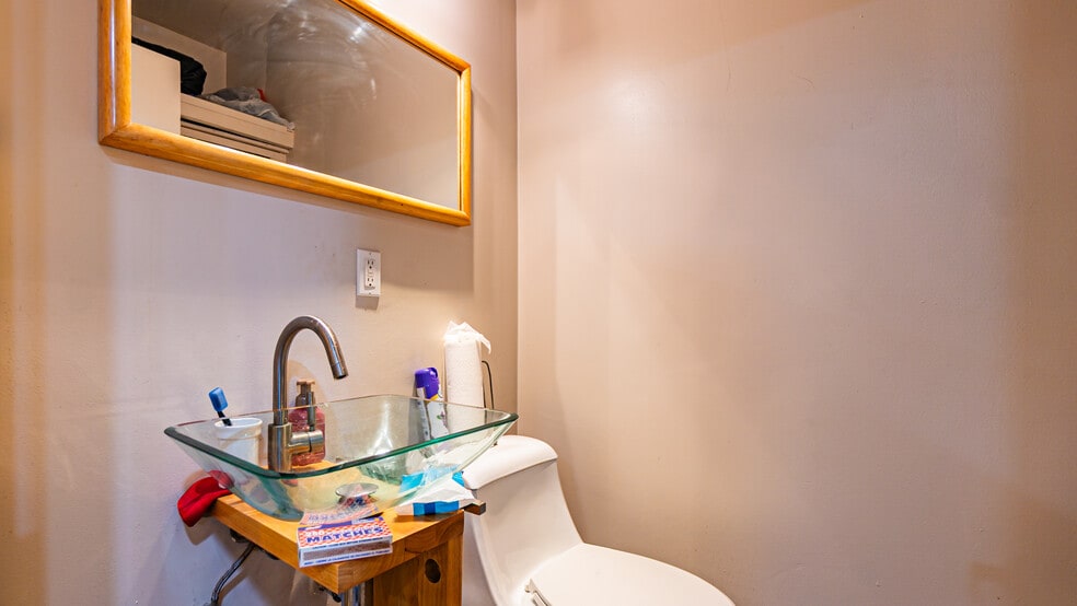 More Photos Of 4656 Floral Dr, Los Angeles Industrial For Sale