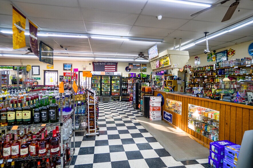 More Photos Of 11005 NE 23rd St,, Nicoma Park Freestanding For Sale