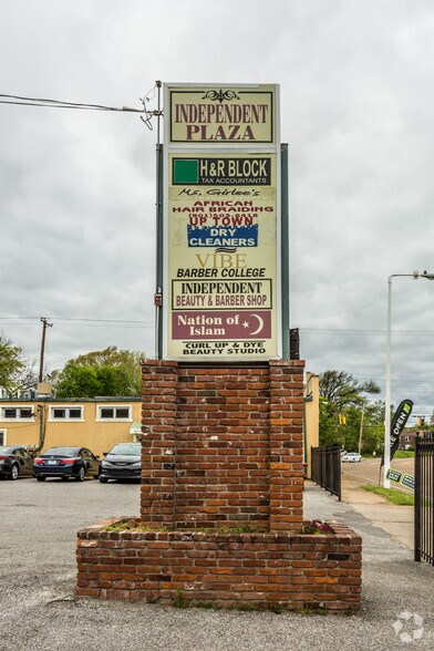 More Photos Of 615-631 Chelsea Ave, Memphis General Retail For Lease