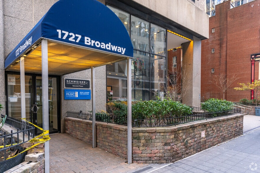 More Photos Of 1727 Broadway, New York Apartments For Lease