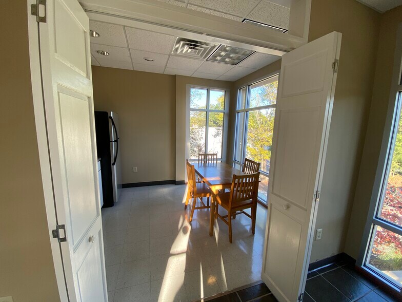 More Photos Of 784 Prince Ave, Athens Medical For Sale