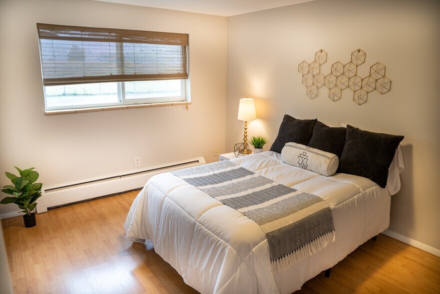 More Photos Of 809-825 Oak St, Lakewood Apartments For Sale