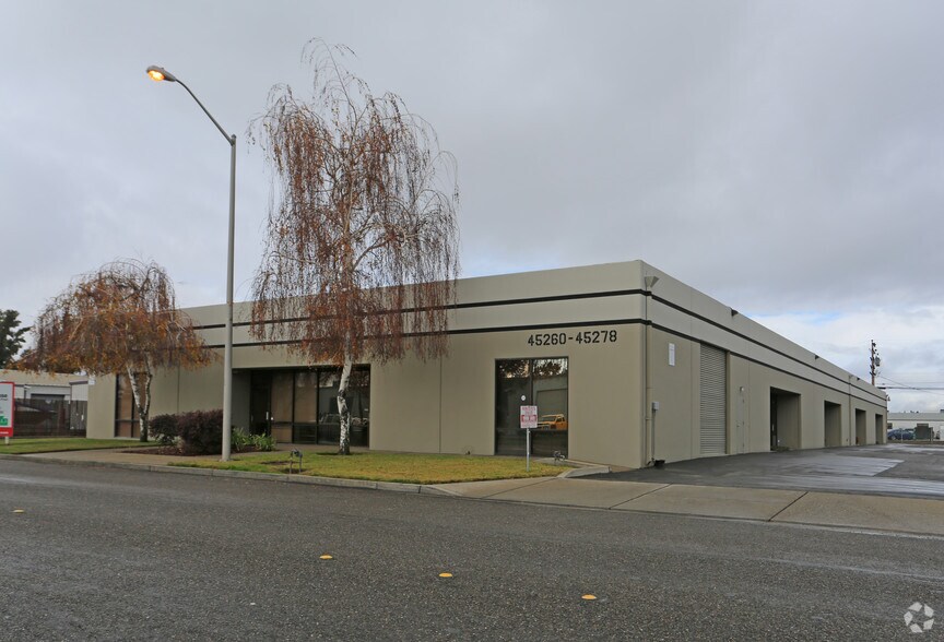 More Photos Of 45260-45278 Industrial Dr, Fremont Warehouse For Lease