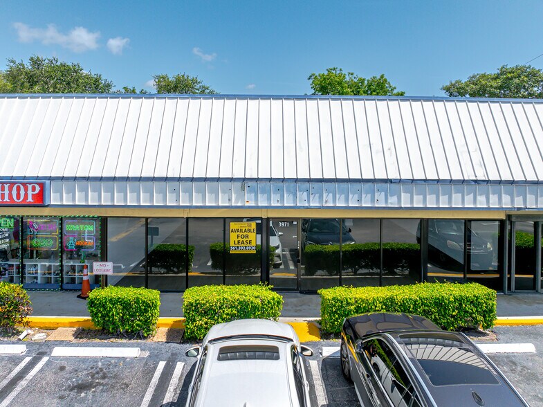 More Photos Of 3907-3943 N Federal Hwy, Pompano Beach Unknown For Lease