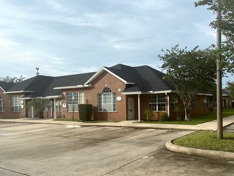 More Photos Of 8833 Perimeter Park Blvd, Jacksonville Medical For Lease
