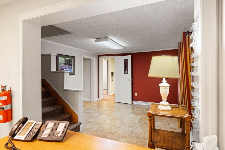 More Photos Of 521 N Derr Dr, Lewisburg Office Residential For Sale