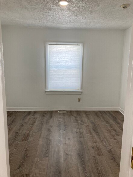 More Photos Of 736 N Washington St, Naperville Loft Creative Space For Lease