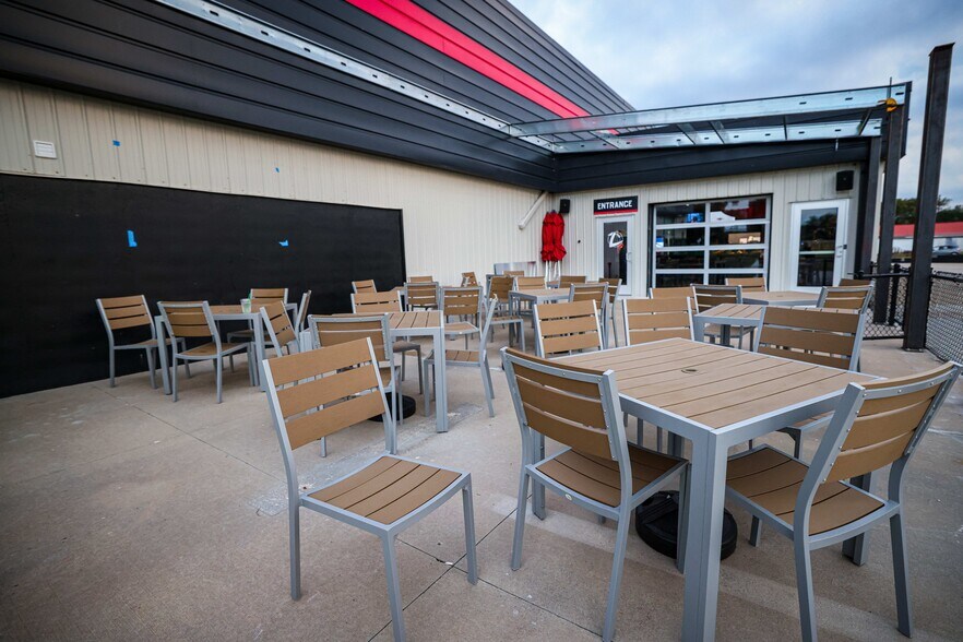 More Photos Of 707 Doc Henry Rd, Greenwood Sports And Entertainment For Sale