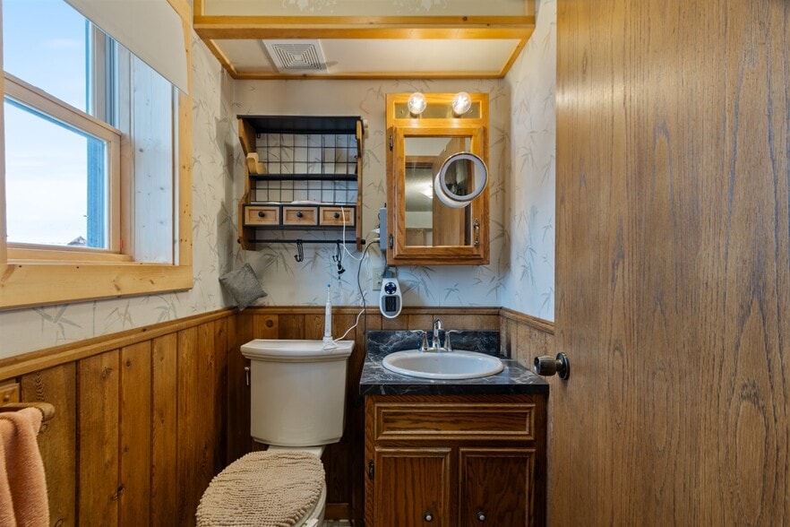 More Photos Of 401 E Sheridan St, Ely Convenience Store For Sale