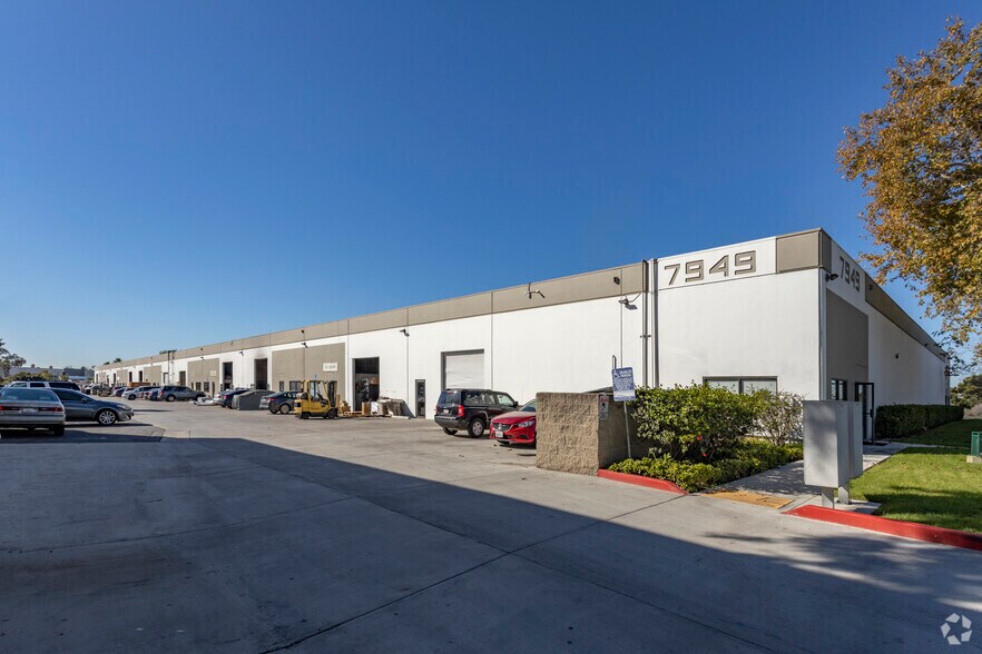 Primary Photo Of 7949 Stromesa Ct, San Diego Warehouse For Lease