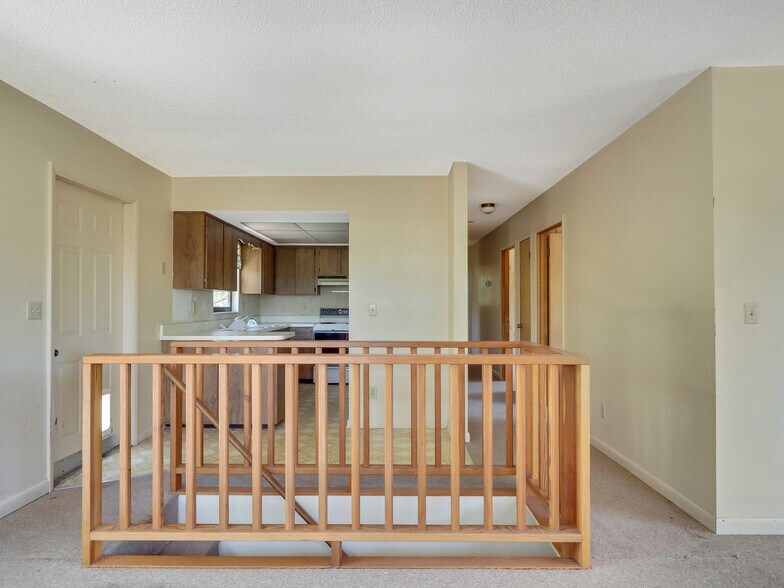 More Photos Of 1055 27th Ave SW, Vero Beach Flex For Sale